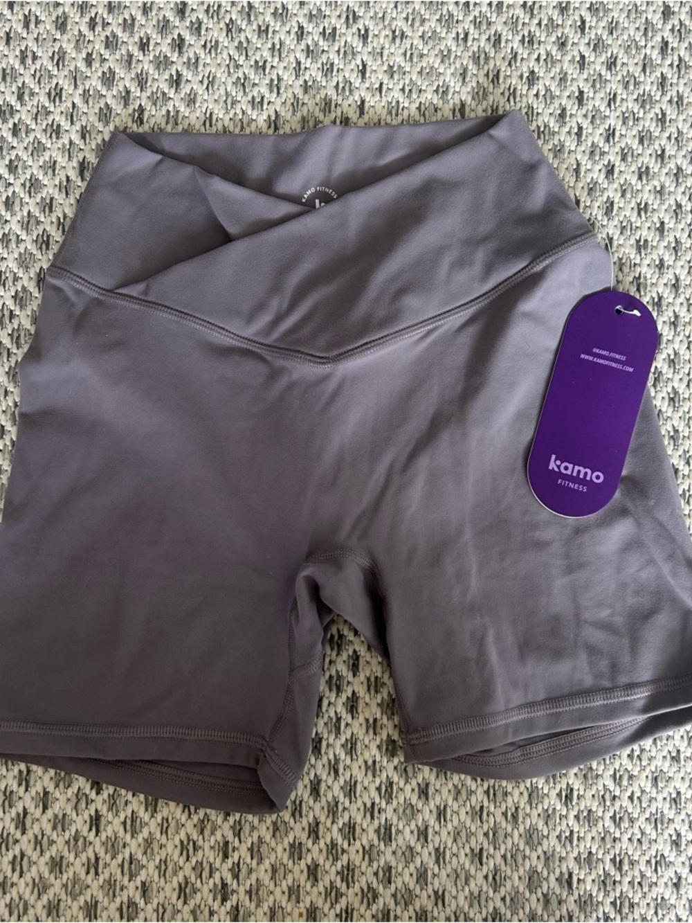 NWT- seamless Women's High-Waist Lavender/Grey Workout Shorts. Butt scrunch